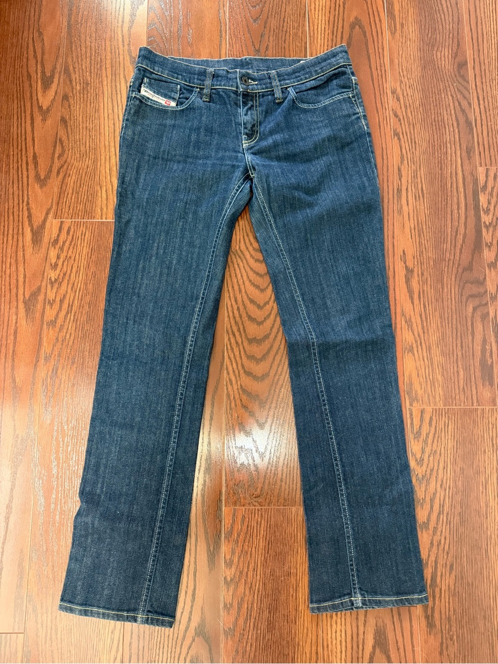 Diesel LIV Women’s Jeans 30x30 Dark Wash Stretch Straight Leg Made in Italy